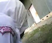 Indonesia - jilbab hijab ngentot belakang bangunan from tukang kuli bangunan