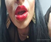 Smoking Lipstic Domme from red lipstic indian aunties
