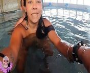 Tetona Amateur Was Too Hot to Be Fucked in the Pool from trainer too hot 4 comfort so abbie fucks him