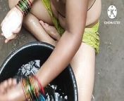 Hot Back and Beautiful Front from cock worshiping indian lady