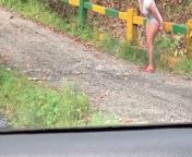 I CATCH AN EXHIBITIONIST WOMAN PISSING IN PUBLIC 2 from woman urin dri