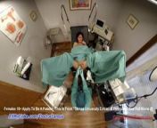 cameras catch doctor from tampa giving gyno exam to yesenia sparkles from esencia migrante from living dildo ride watch xxx video