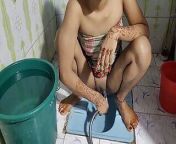 Desi bhabhi toilet me bait kar apane yaar se chudai ki from tamil acdors surithikasan toilet sex muvi