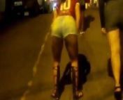 Bruna Safada do instagram rebolando de shorts na rua polpa from kah lopes famisinha do instagram