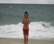 ma mere seins nus a la plage from desi bhabhi ma nu way