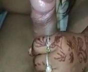 Desi Wife Mehandi Gives Hand- and Blowjob from dirty desi mehandi girl sucking cock like pro