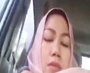Jilbab (Hijab Tudung) MILF in the Car from arab jilbab hijab masturbasi