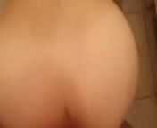 Sex sa zenom u kupatilu nabijanje od pozadi from seks kupatilu