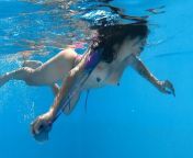 Latina babe Lia Ponce and a Hungarian from underwater world2