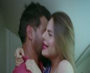 Fixerr (2019) from navel touching