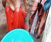 Hot Rati open place bathing Localsex from village bhabhi open bath sexanit posana nude ta