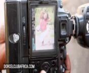 Photo shooting of ebony girl turns to intense sex from naila naeem xxx photo