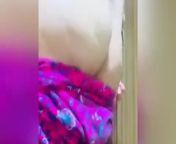Arab whore secretly spreading ass cheeks under pajamas - سكس مؤخرة ترمة سمينة تحت البيجاما from سكس مجنون موريتاني