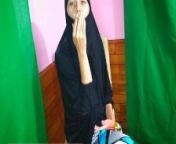 Shameless Afghan Muslim wife Smoking from pakistani xxxx hijab