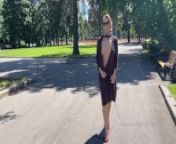 Stylish Lady walks naked in park. Public. from katja kipping nackt